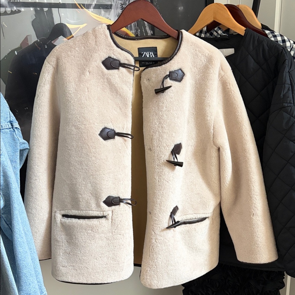 NWOT Zara Women's Cream Toggle Teddy Jacket S